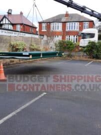 Delivery of flatpack container