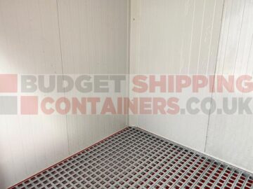 Insulated walls with mesh bunded floor