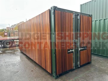shipping container cladded with thermowood
